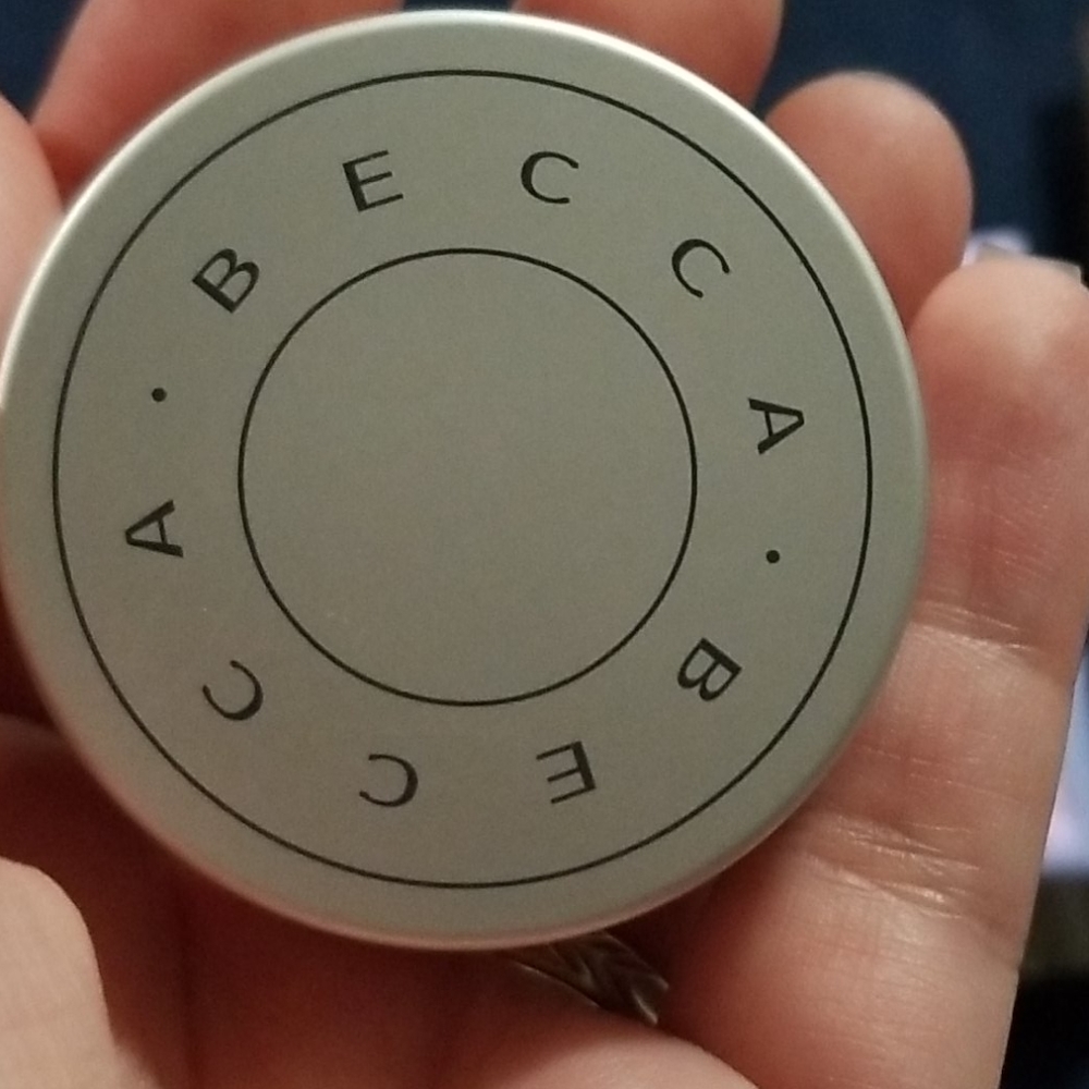 Becca Soft Light Blurring Powder